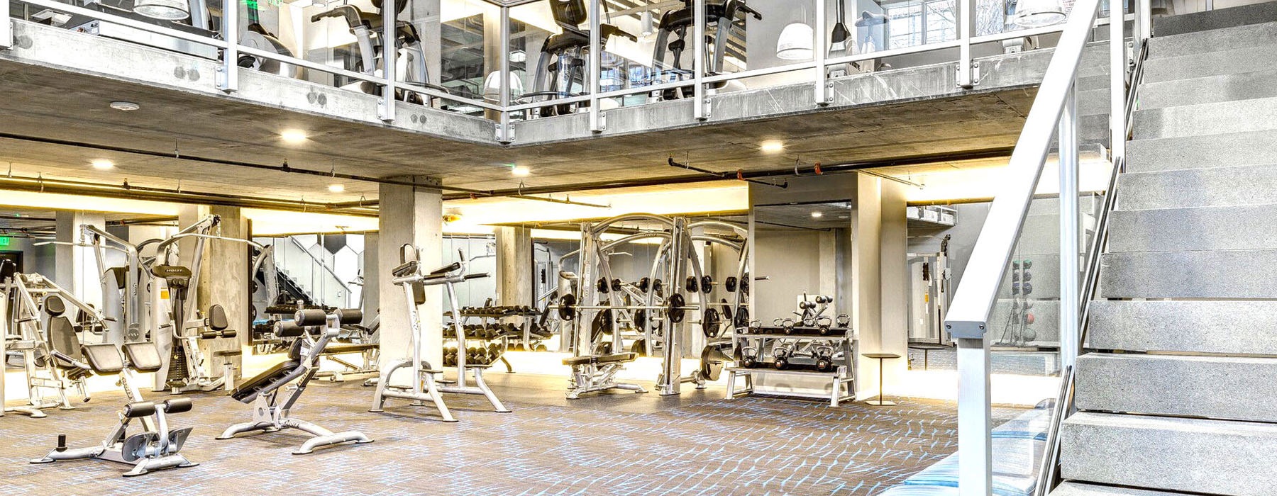 Large multi-level fitness center 